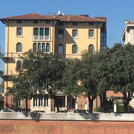 Aparthotel Adige Penthouse Verona Exterior foto