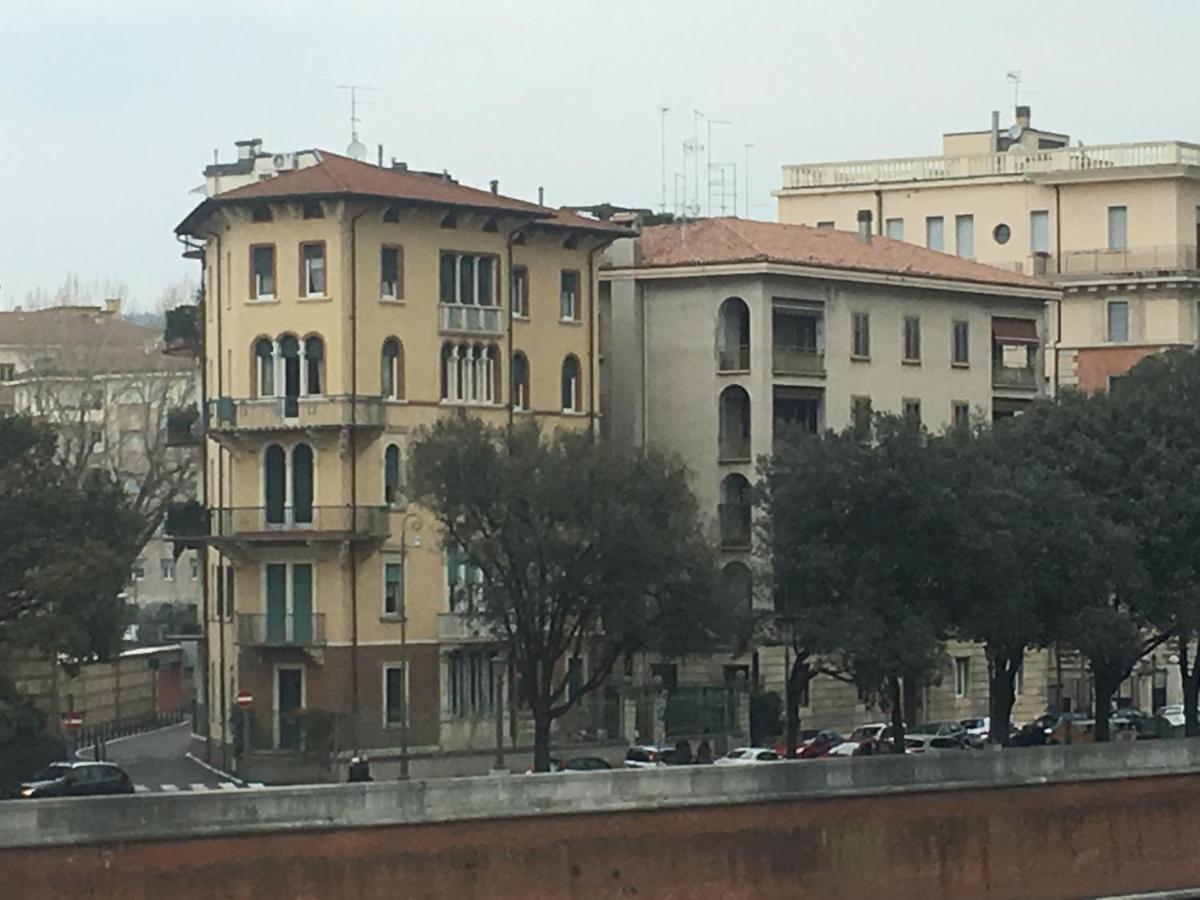 Aparthotel Adige Penthouse Verona Exterior foto